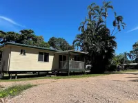 Tropical Hibiscus Caravan Park