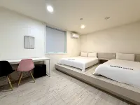 Coin Hotel Yeosu โรงแรมใกล้วัด Chungminsa Temple