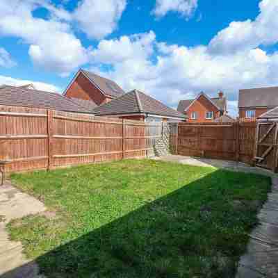 Stylish 3 Bedroom Home with Garden Hotel Exterior
