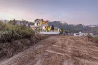 Alaya Stays Rainmist 4BHK PetFriendly