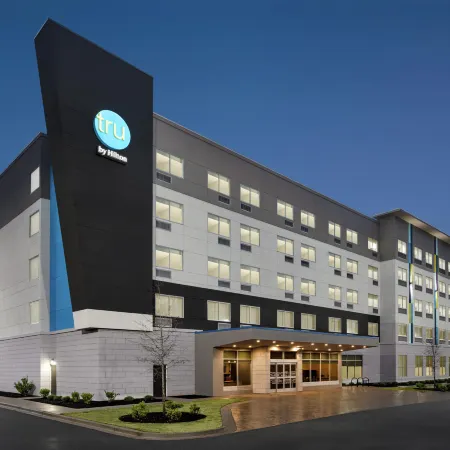 Tru by Hilton Greenville Woodruff Road