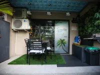 Luxury 2-Bedroom Apartment Near or Tambo with Private Garden & Heated Pool Hotels in Benoni