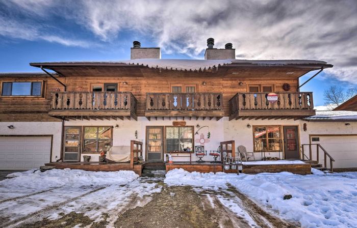 Downtown Red River Retreat w/ Mtn Views + Yard