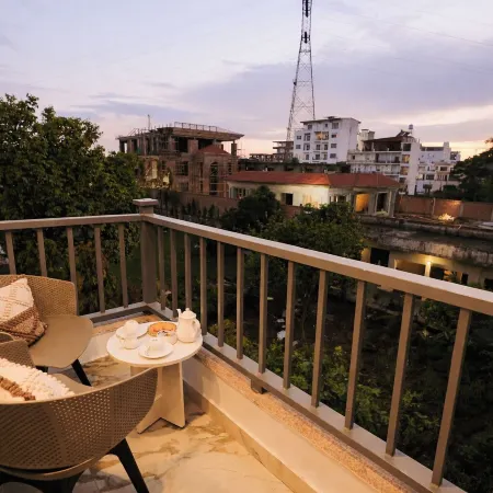 The Neeraj Ganga Paradise with Ganga View