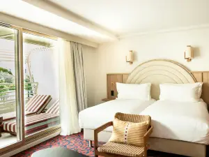Hotel Ventura Saint-Tropez, Tapestry Collection By Hilton