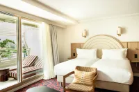 Hotel Ventura Saint-Tropez, Tapestry Collection By Hilton