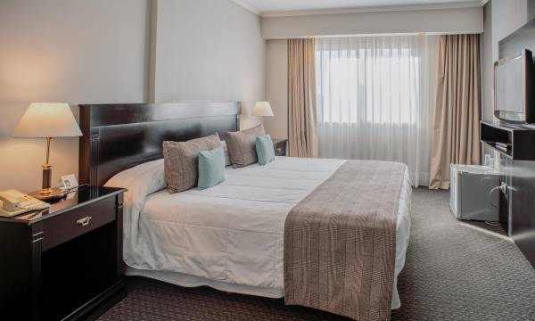 Plaza Real Suites Hotel