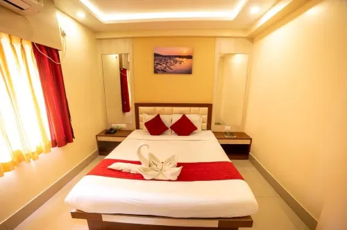 Hotel SonaJhuri - Pools