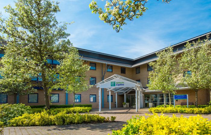 Holiday Inn Express MILTON KEYNES by IHG