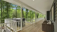 Porch Paradise by AvantStay - Parking