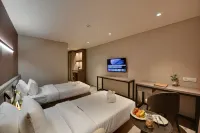 Click Hotels Lite Chakan - New