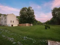 Afton Farmhouse Hotels in Nelson County
