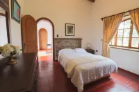 w Spacious 12br Stay w Pool BBQ in Pachacamac - chambre d’hôtes