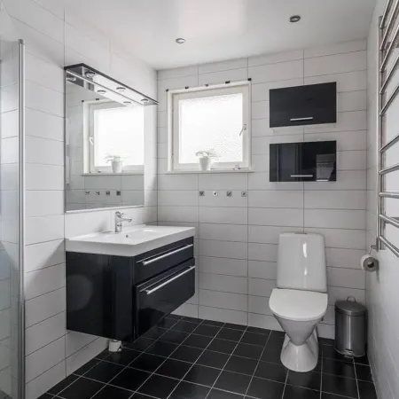 Fully Renovated 4BR Home with Modern Kitchen