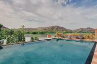 Statue of Unity - Tent City - Pools