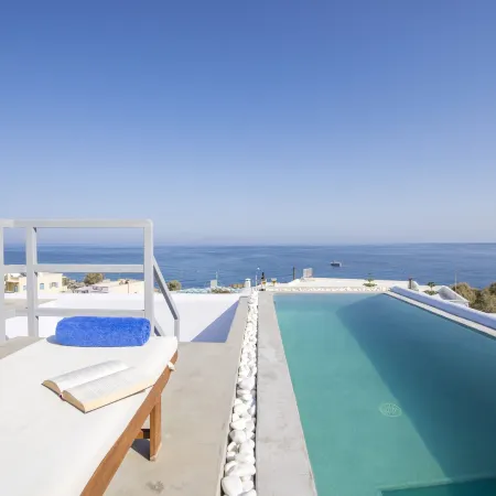 Blue Waves Suites & Apartments