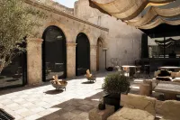 Cirqa - Relais & Châteaux - 4 Sao