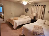 Spacious 6-bedroom farmhouse in lovely Chamberlain - 3-Star
