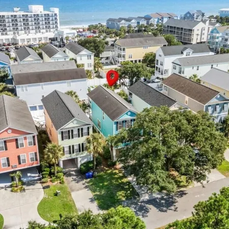 Barefoot Beach-Steps to Beach, Pool, Pet Friendly