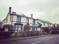 West End Hotel - parking