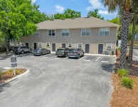 Gorgeous Townhome UF Campus Adjacent Full Kitchen - Condos