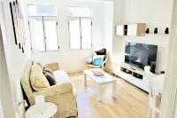 Charming 3-Bedroom Apartment in Ferrol, Spain - 3つ星