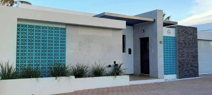 Beautiful House Vista Delfín Beach Front, with Pool Hotels in Guaymas