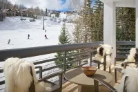 Viewline Resort Snowmass, Autograph Collection - Mountain view