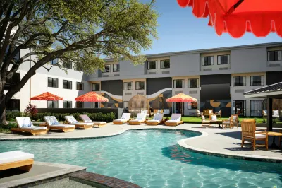 Hotel Dax Ξενοδοχεία στην πόλη Addison