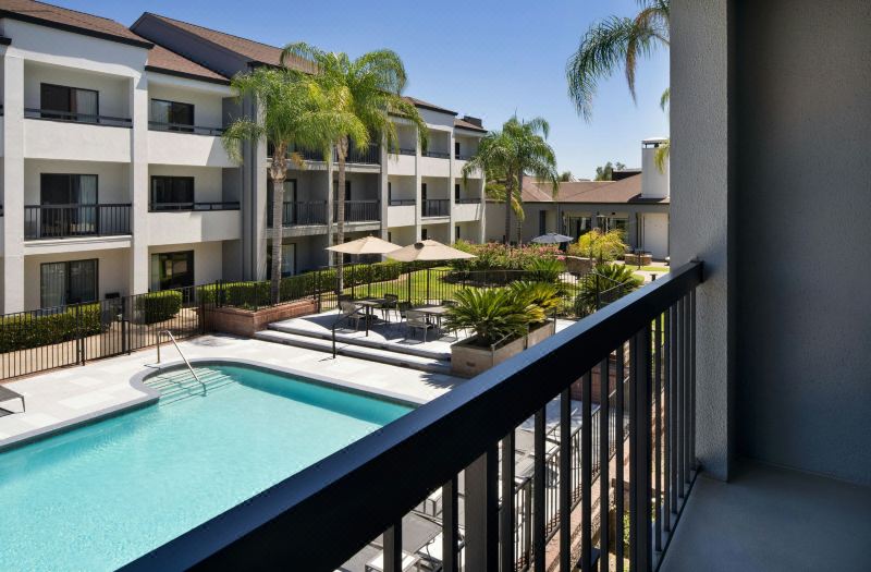 Courtyard Fresno photo 4