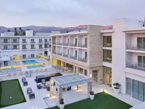 Popular Scenic Hotels in Riverside County