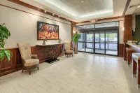 Hampton Inn Louisville-Northeast - 2-Star