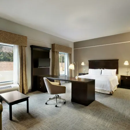 Hampton Inn & Suites Mahwah