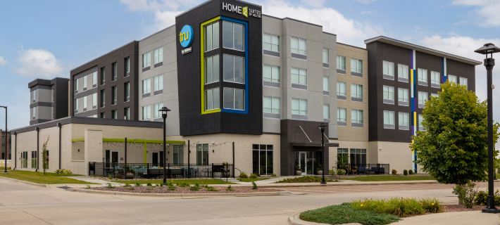 Tru by Hilton Ankeny Hotels in Polk County