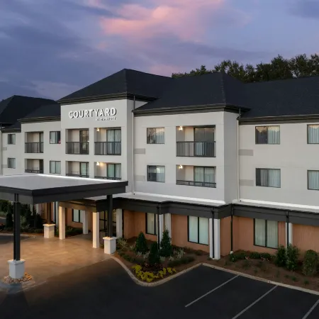Courtyard Dothan
