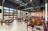 寬敞的KC三卧室帶屋頂酒吧和水療的開間(Spacious KC 3BR Loft With Rooftop Bar and Spa) - 公寓