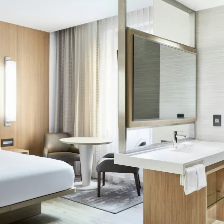 AC Hotel Houston Downtown