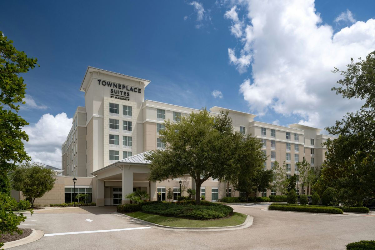 TownePlace Suites Orlando at FLAMINGO CROSSINGS® Town Center/Western Entrance