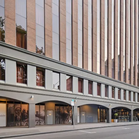 Melbourne City Suites