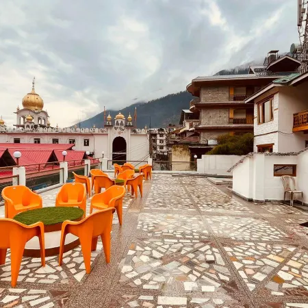 Hotel Hilltop