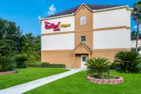 Red Roof PLUS+ & Suites Savannah - I-95 - petit déjeuner
