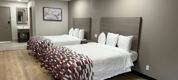 Travelers Inn Hotels in Sherman