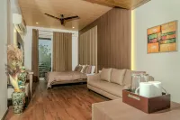 Stay Studio Hotel & Residences - Pensions