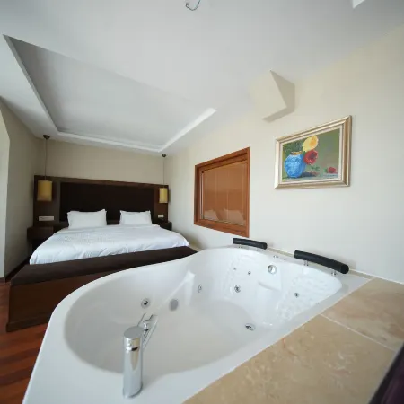 Phellos Suites Boutique Hotel فنادق في سيله