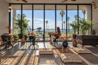 Wom Beach Pod Hotel - Pet friendly