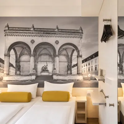 Super 8 by Wyndham Munich City North Hotels near Zenith