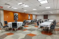 Comfort Inn & Suites - Parking