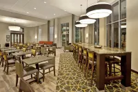 Hampton Inn & Suites Minneapolis/Downtown - Desayuno