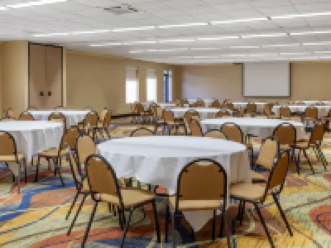 Quality Inn & Suites Hanes Mall Hotels in Forsyth County