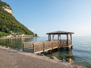 Favolosa villa a Pesina Spezie vicino al lago